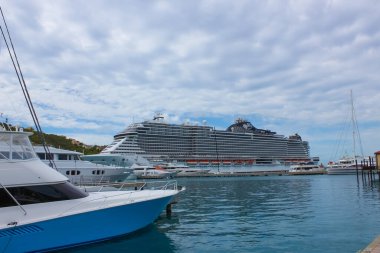 Charlotte Amalie, ABD Virgin Adaları - 4 Mayıs 2022 Charlotte Amalie alışveriş bölgesi