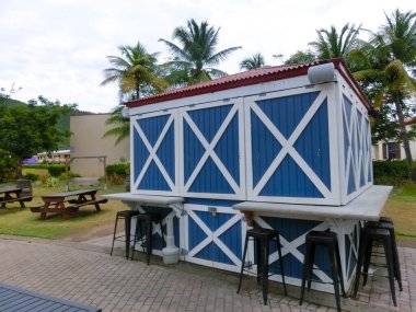 St Thomas, USVI - 4 Mayıs 2022: St Thomas, USVI 'deki Yacht Haven Grande marinasının görüntüsü.