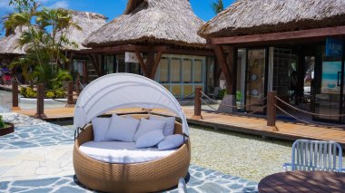 Puerto Plata, DR - 10 Ocak 2022: Puerto Plata, Dominik Cumhuriyeti 'ndeki Taino Koyu yolcu gemisinden alışveriş.