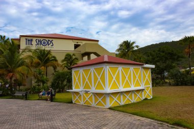 St Thomas, USVI - 4 Mayıs 2022: St Thomas, USVI 'deki Yacht Haven Grande marinasının görüntüsü.