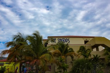 St Thomas, USVI - 4 Mayıs 2022: St Thomas, USVI 'deki Yacht Haven Grande marinasının görüntüsü.