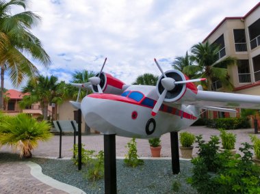 St Thomas, USVI - 4 Mayıs 2022: St Thomas, USVI 'deki Yacht Haven Grande marinasının görüntüsü.