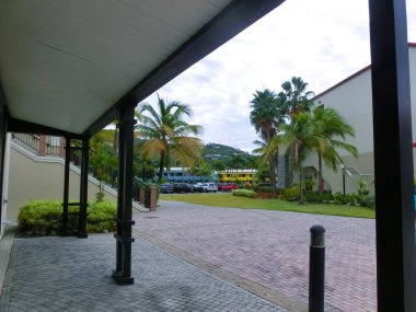 St Thomas, USVI - 4 Mayıs 2022: St Thomas, USVI 'deki Yacht Haven Grande marinasının görüntüsü.