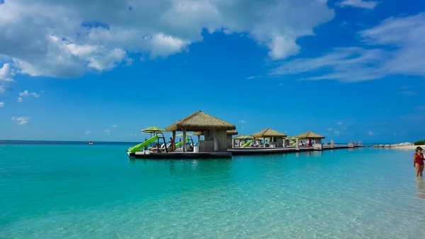 Coco Cay Bahamas Abril 2022 Chalé Privado Cococay Ilha Bahamas — Fotografia de Stock