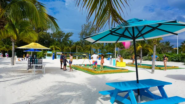 Coco Cay Bahamy Kwietnia 2022 Ludzie Bawiący Się Cococay Wyspie — Zdjęcie stockowe
