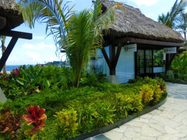 Puerto Plata, DR - 10 Ocak 2022: Puerto Plata, Dominik Cumhuriyeti 'ndeki Taino Koyu yolcu gemisinden alışveriş.