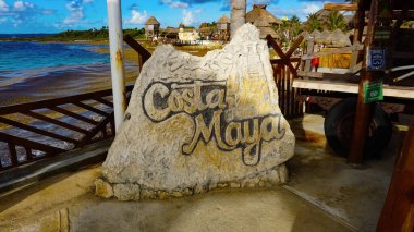 Costa Maya, Meksika... 24 Nisan 2022 Costa Maya yolcu gemisi terminalini imzalamak tüm ziyaretçiler için mükemmel bir yerdir.