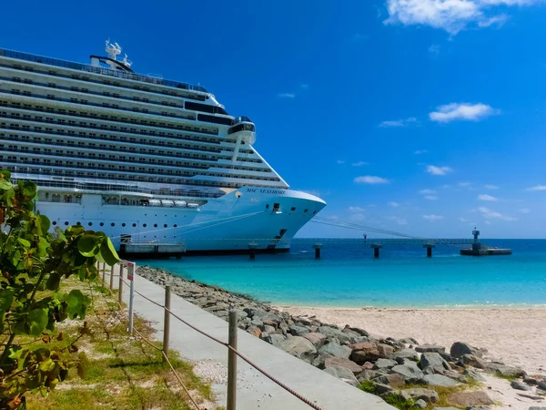 Ocean Cay Bahamy Kwietnia 2022 Statek Wycieczkowy Msc Seashore Zadokował — Zdjęcie stockowe