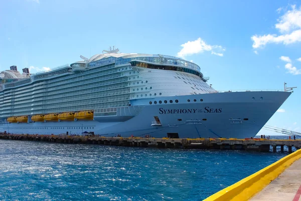 Coco Cay Bahamas Abril 2022 Sinfonia Dos Mares Maior Navio — Fotografia de Stock