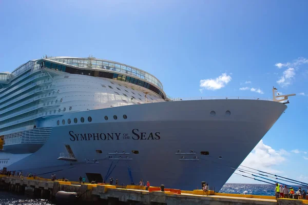 Coco Cay Bahamas April 2022 Symphony Seas Biggest Cruise Ship — Stock Photo, Image