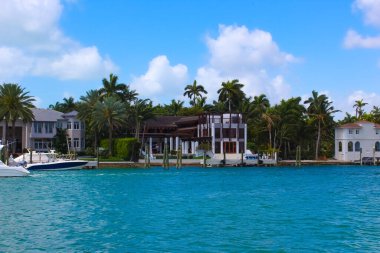 Miami, ABD - 24 Nisan 2022: Miami Beach, Florida, ABD 'de 24 Nisan 2022