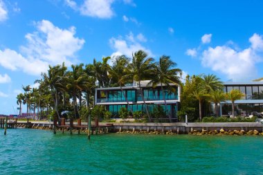 Miami, ABD - 24 Nisan 2022: Miami Beach, Florida, ABD 'de 24 Nisan 2022