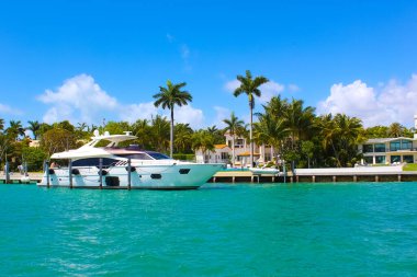 Miami, ABD - 24 Nisan 2022: Miami Beach, Florida, ABD 'de 24 Nisan 2022