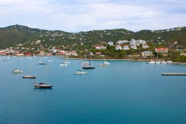 St. Thomas, USVI. Charlotte Amelie 'deki Heavensight yolcu gemisi rıhtımı ABD Virgin Adalarından birinde..