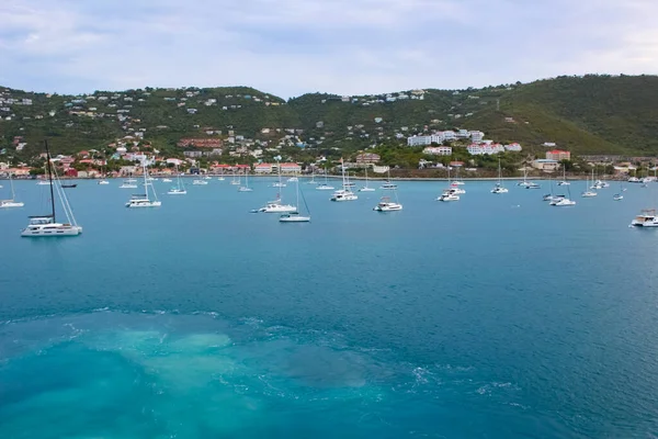 St. Thomas, USVI. Charlotte Amelie 'deki Heavensight yolcu gemisi rıhtımı ABD Virgin Adalarından birinde..