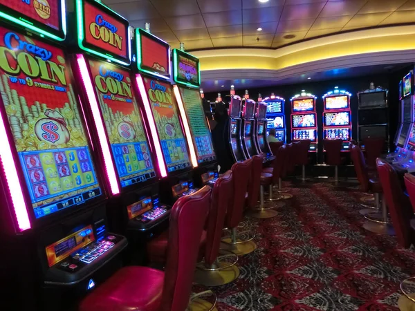 Miami Estados Unidos Abril 2022 Casino Interior Máquinas Tragamonedas Juegos —  Fotos de Stock