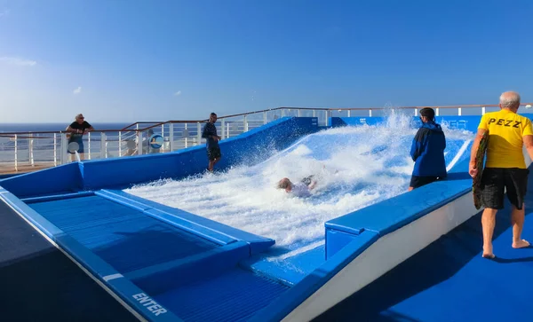 Miami États Unis Avril 2022 Les Passagers Des Jeux Piscine — Photo