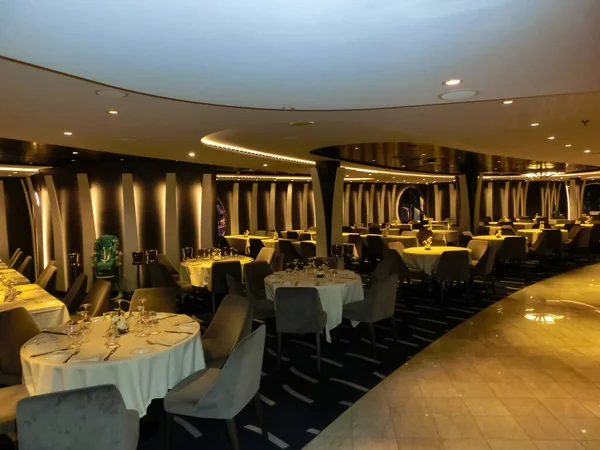 Miami Estados Unidos Abril 2022 Interior Grande Restaurant Mesas Con — Foto de Stock