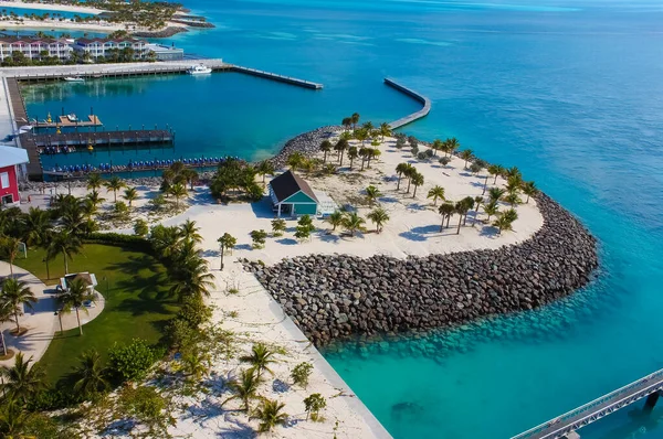 Okyanus Kıyısındaki Cay Bahamalar Adası Nda Renkli Evleri Tropik Geçmişi — Stok fotoğraf