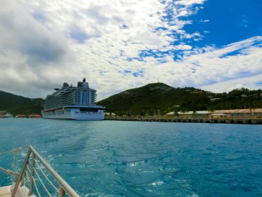 St. Thomas, USVI. Charlotte Amelie 'deki Heavensight yolcu gemisi rıhtımı ABD Virgin Adalarından birinde..