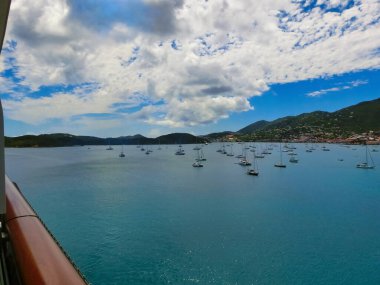 St. Thomas, USVI. Charlotte Amelie 'deki Heavensight yolcu gemisi rıhtımı ABD Virgin Adalarından birinde..