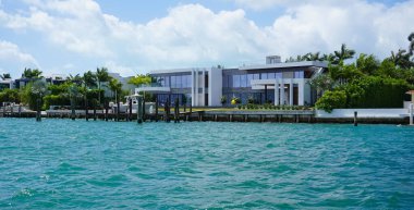 Luxurious mansion in Miami Beach, Florida at US
