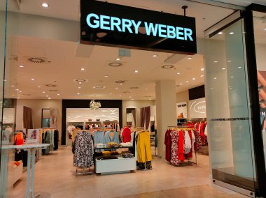 Prag, Çek Cumhuriyeti - 11 Mayıs 2022: Gerry Weber International AG, Halle (Westfalen), Almanya merkezli bir moda üreticisi ve perakendecisi..