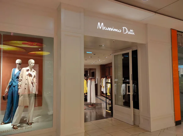 Frankfurt Main Germany April 2022 Massimo Dutti Store Spanish Fashion — Photo