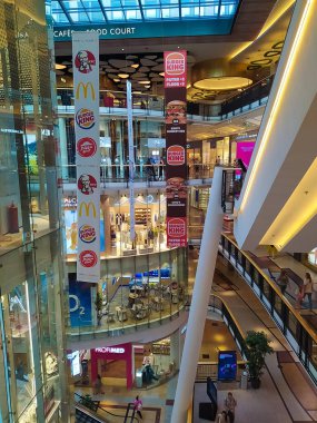 Prag, Çek - 11 Mayıs 2022: Palladium Alışveriş Merkezi.