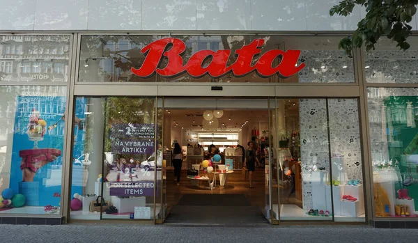 Praga República Checa Mayo 2022 Tienda Zapatos Bata Praga Bata —  Fotos de Stock