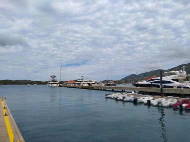 St. Thomas, USVI. Charlotte Amelie 'deki Heavensight yolcu gemisi rıhtımı ABD Virgin Adalarından birinde..