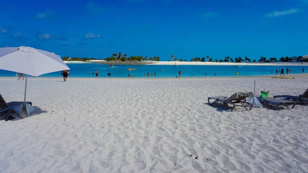 Bílá Písečná Pláž Ostrově Ocean Cay Bahamách Modrá Voda Bílý — Stock fotografie