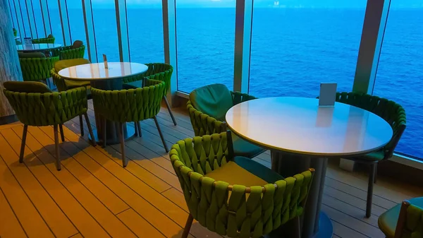 Speisesaal Buffet Bord Des Abstrakten Luxus Kreuzfahrtschiffes Frühstück Mit Meerblick — Stockfoto