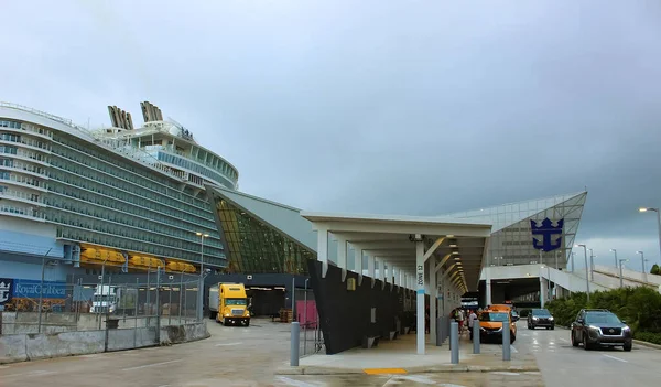 Miami Usa April 2022 Royal Carribbean Cruise Terminal Miami — стоковое фото