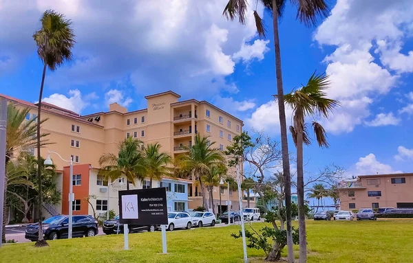 Lauderdale Sea Florida Usa May 2022 Typical Apartment Hotel Beach — 스톡 사진