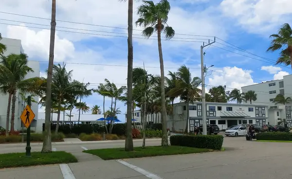 Lauderdale Sea Florida Usa May 2022 Typical Apartment Hotel Beach — Foto de Stock