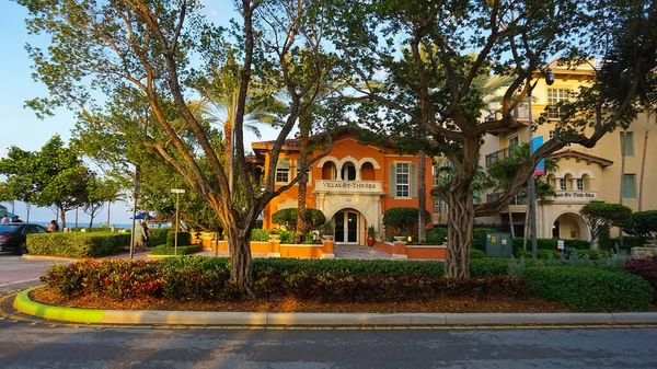 Lauderdale Sea Florida Usa May 2022 Typical Apartment Hotel Beach — Stockfoto