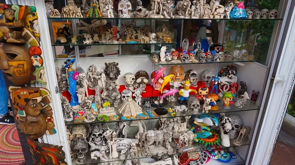 Cozumel Mexico May 2022 Ceramic Products Tray Street Vendor Cozumel — стоковое фото