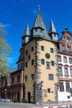 Frankfurt am Main, Almanya - 10 Mayıs 2022: Rententurm Toll Tower