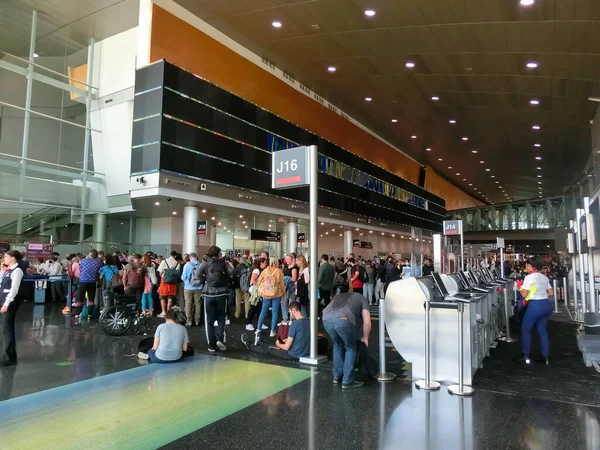 Frankfurt Main Germany May 2022 People Waiting Queue Check Counter — Stok fotoğraf