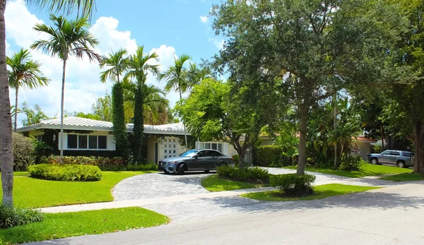 Lauderdale Sea Florida Usa May 2022 Typical Apartment Hotel Beach — Φωτογραφία Αρχείου