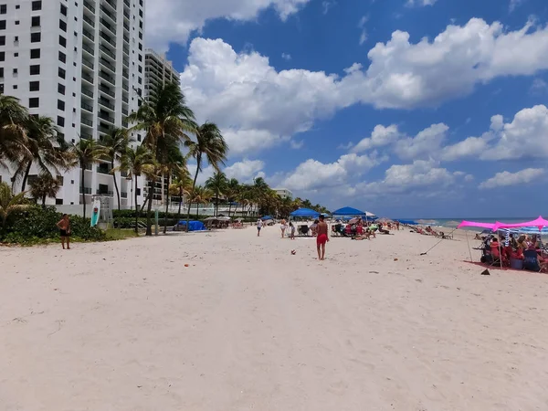 Miami Usa May 2022 People Resting South Beach Miami Florida — 스톡 사진