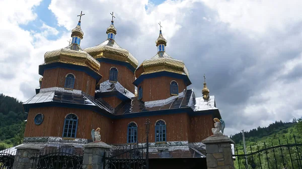 Drewniany Prawosławny Kościół Mikołaja Wsi Kozova Karpaty Ukraina Zachodnia — Zdjęcie stockowe