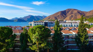 Türkiye 'de Marmaris Kasabası sokak manzarası - oteller ve tatil beldeleri