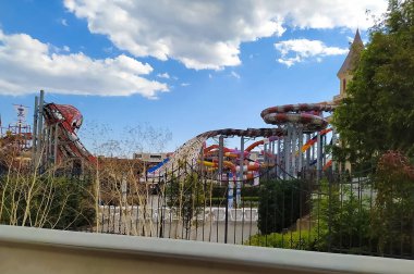 Nesebar, Bulgaristan - 13 Eylül 2022: Aqua Paradise Water Park, Bulgaristan 'ın tarihi Nesebar kentinde 13 Eylül 2022 - Sunny Beach tatil beldesi