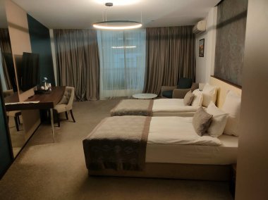 Varna, Bulgaristan - 13 Eylül 2022: Hotel Swiss-Belhotel Dimyat Bulgaristan 'ın Varna plajında yer aldı