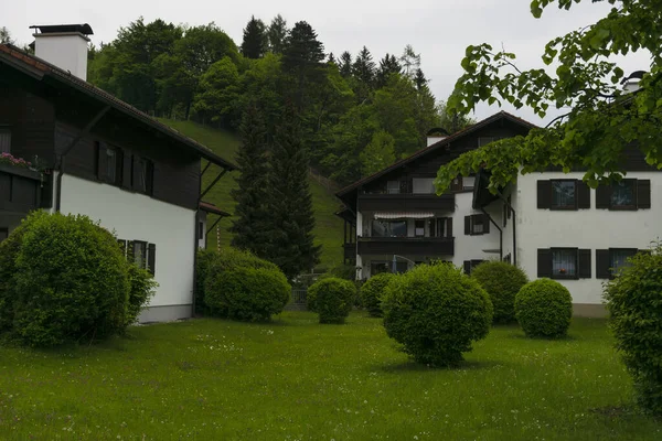 Fussen Alemanha Maio 2019 Casas Alpinas Acolhedoras Com Telhados Madeira — Fotografia de Stock