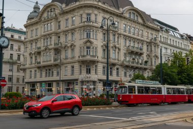 28 Mayıs 2019 Viyana, Avusturya - Kafe Pruckel, sizi 1900 'lerin başına götüren klasik bir Viyana kahve evi..
