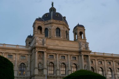 30 Mayıs 2019 Viyana, Avusturya - Viyana 'daki Kunsthistorisches Müzesi (Güzel Sanatlar Müzesi) bulutlu gökyüzü