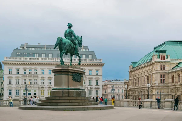Мая 2019 Года Вена Австрия Статуя Эрцгерцога Альбрехта Возле Музея — стоковое фото